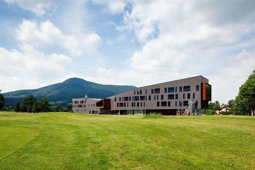 Miura Hotel Челадна Экстерьер фото